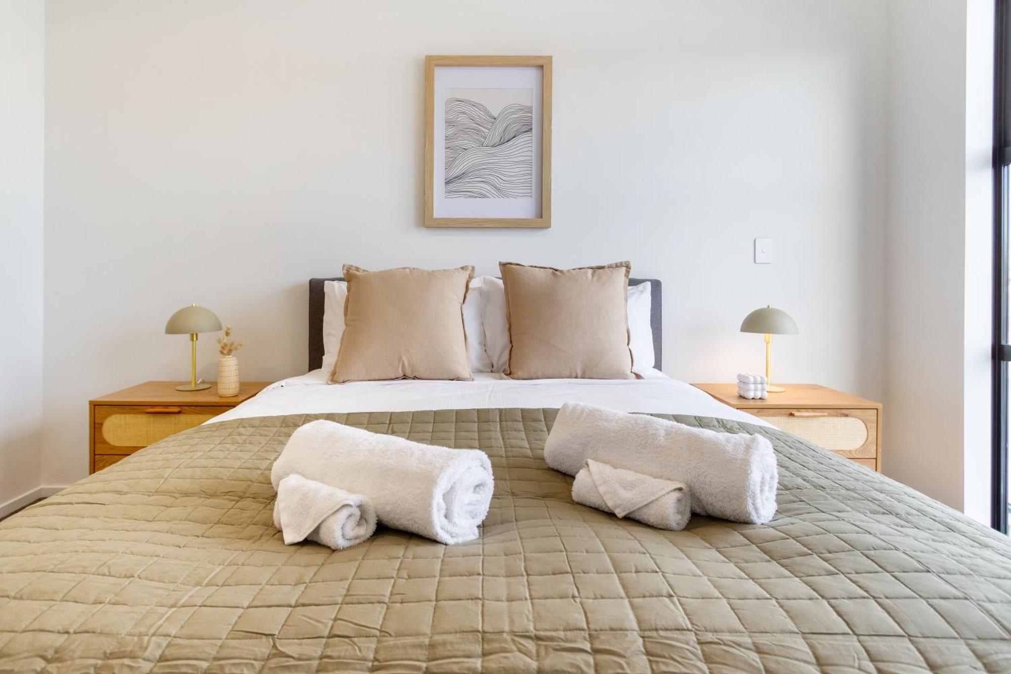 2 Bed, 2 Bath W Sofa Bed - Great Cafes Nearby Apartment Christchurch Exterior photo